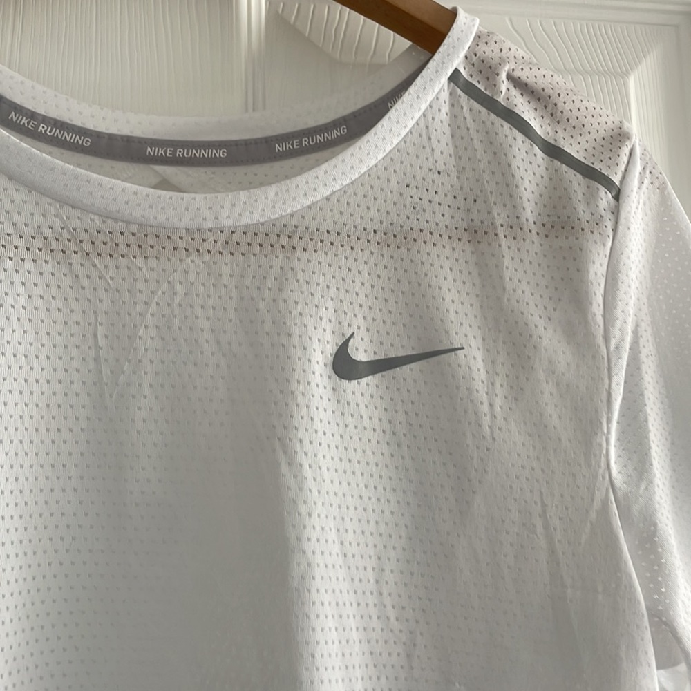 Nike Training Top - image 2